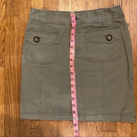 Banana Republic Green Cargo Pockets Mini Skirt - Picture 9 of 16
